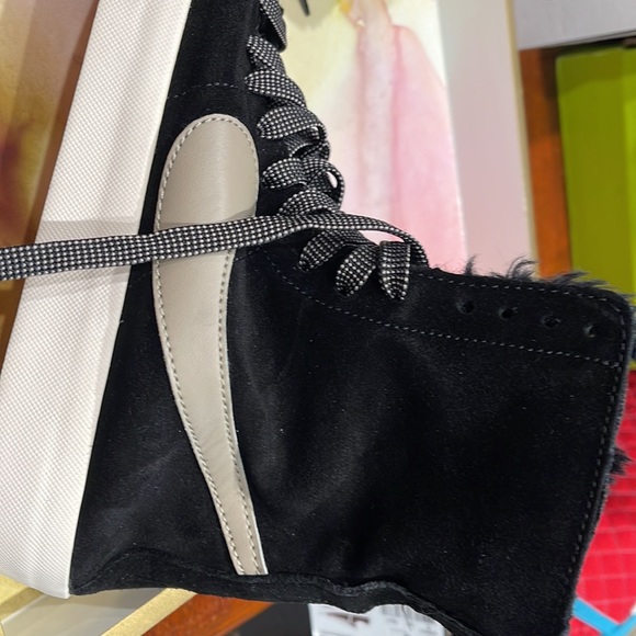 New - Picture 2 of 4